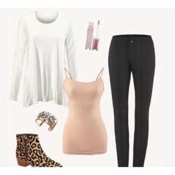 CAbi Style 3056 | Solid White Swing Tee | Size Large | NWOT - Picture 2 of 6